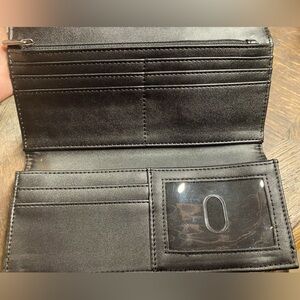 Universal Thread Trifold Wallet